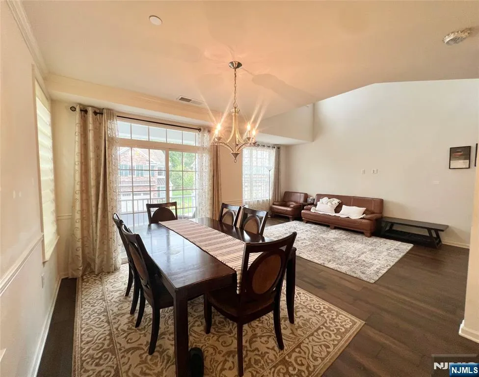 81 Autumn Way 20 Montvale, NJ 07645