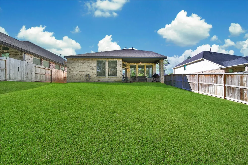 128 Yellow Perch Way Willis, TX 77318