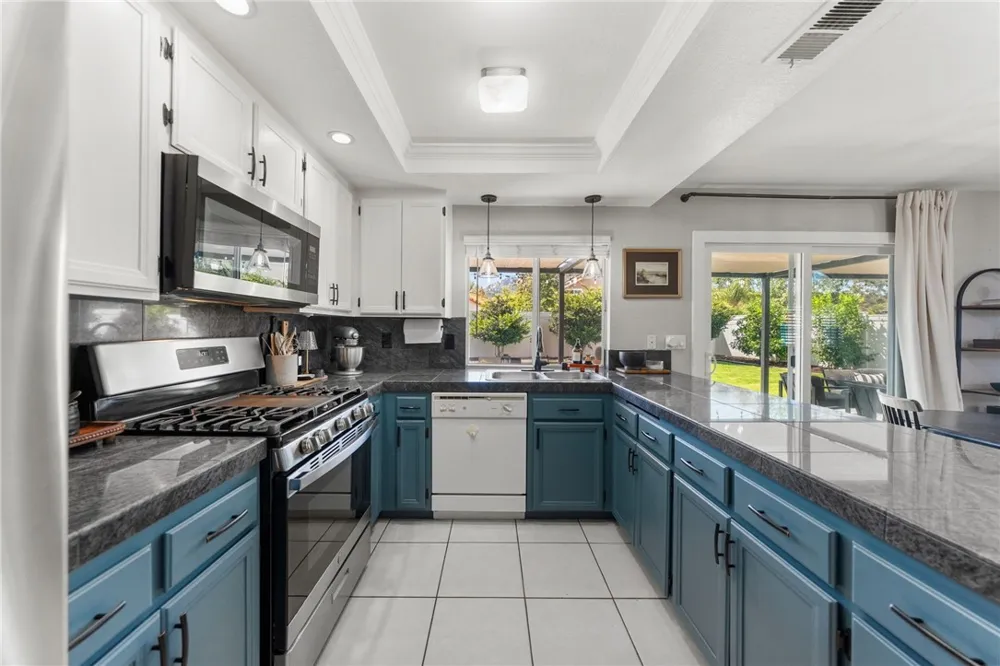 30171 Pechanga Dr. Temecula, CA 92592