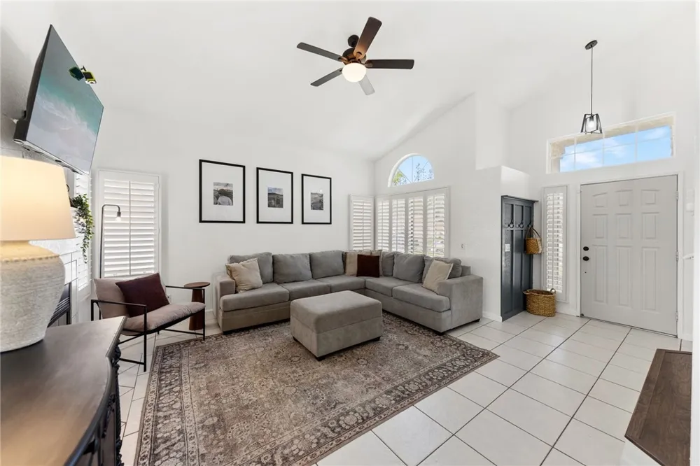 30171 Pechanga Dr. Temecula, CA 92592