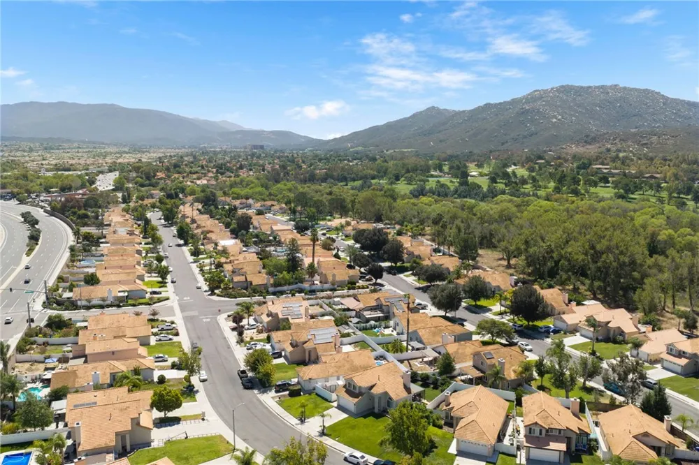30171 Pechanga Dr. Temecula, CA 92592