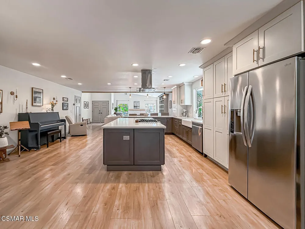2896 Wanda Avenue Simi Valley, CA 93065