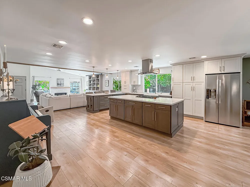 2896 Wanda Avenue Simi Valley, CA 93065