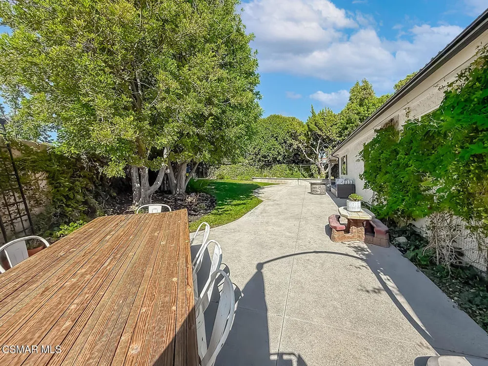 2896 Wanda Avenue Simi Valley, CA 93065