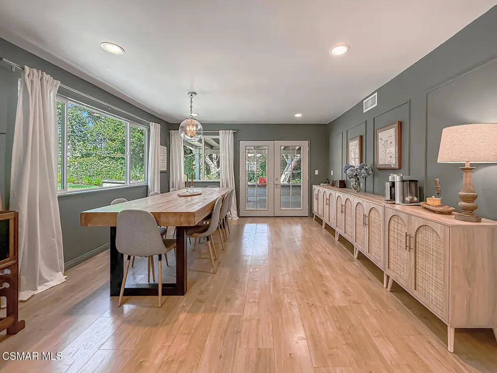 2896 Wanda Avenue Simi Valley, CA 93065
