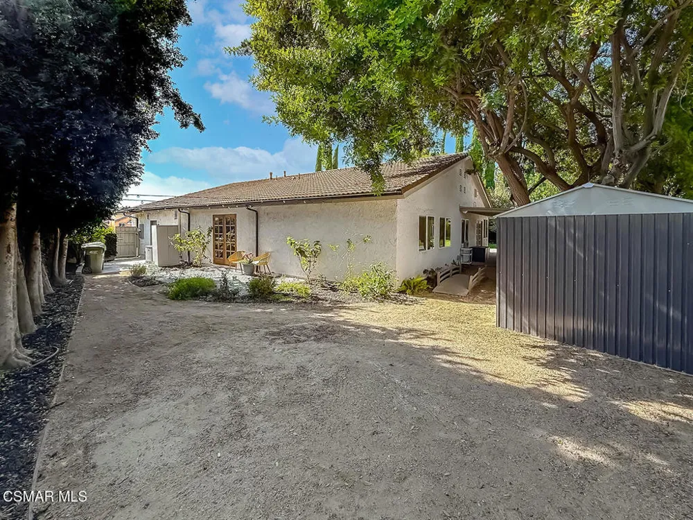 2896 Wanda Avenue Simi Valley, CA 93065
