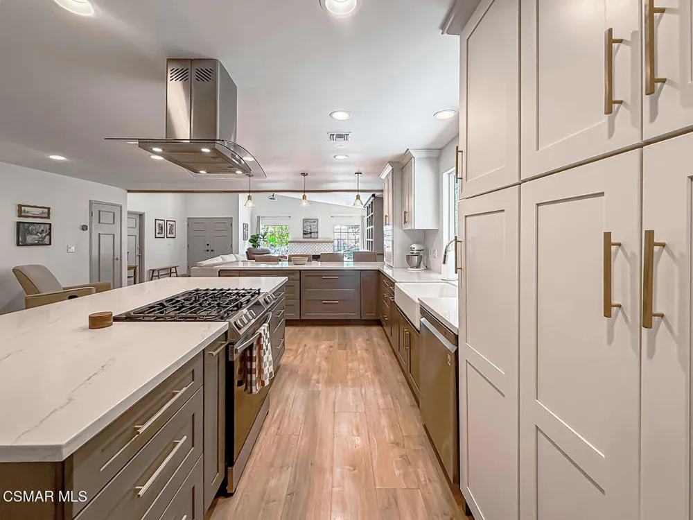 2896 Wanda Avenue Simi Valley, CA 93065