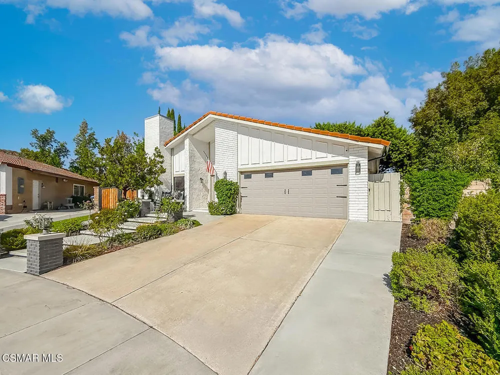 2896 Wanda Avenue Simi Valley, CA 93065