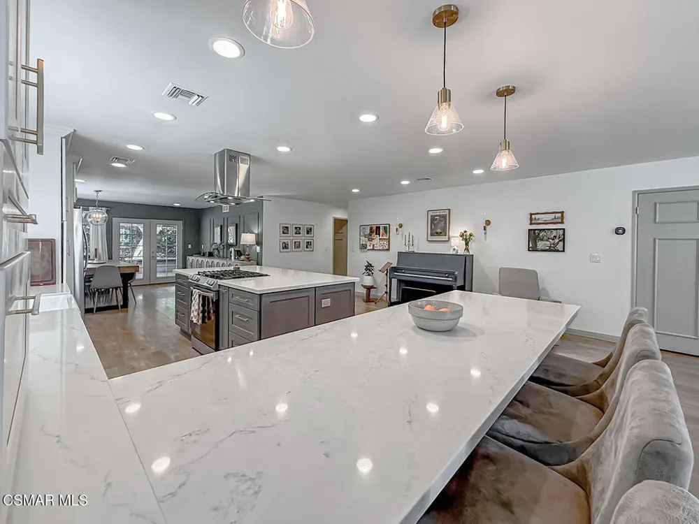 2896 Wanda Avenue Simi Valley, CA 93065