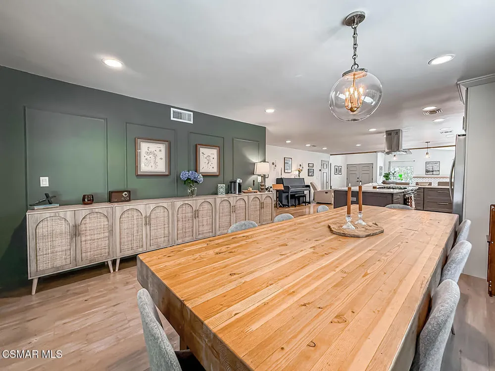 2896 Wanda Avenue Simi Valley, CA 93065