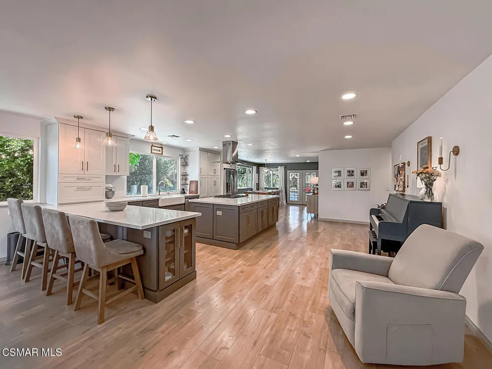 2896 Wanda Avenue Simi Valley, CA 93065