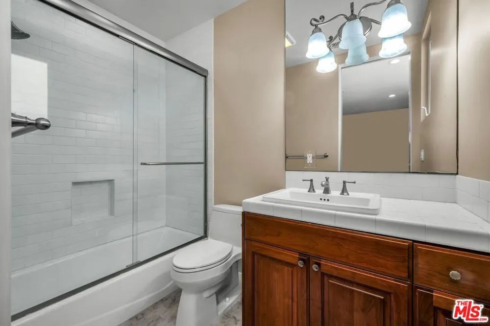 308 Gull Street Manhattan Beach, CA 90266