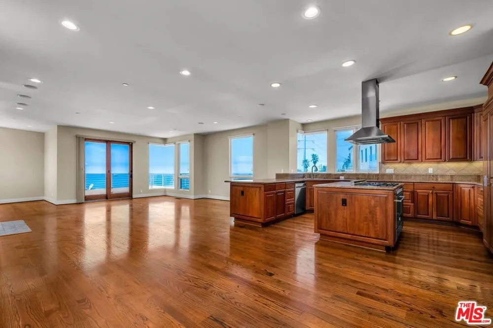 308 Gull Street Manhattan Beach, CA 90266
