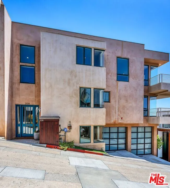 308 Gull Street Manhattan Beach, CA 90266