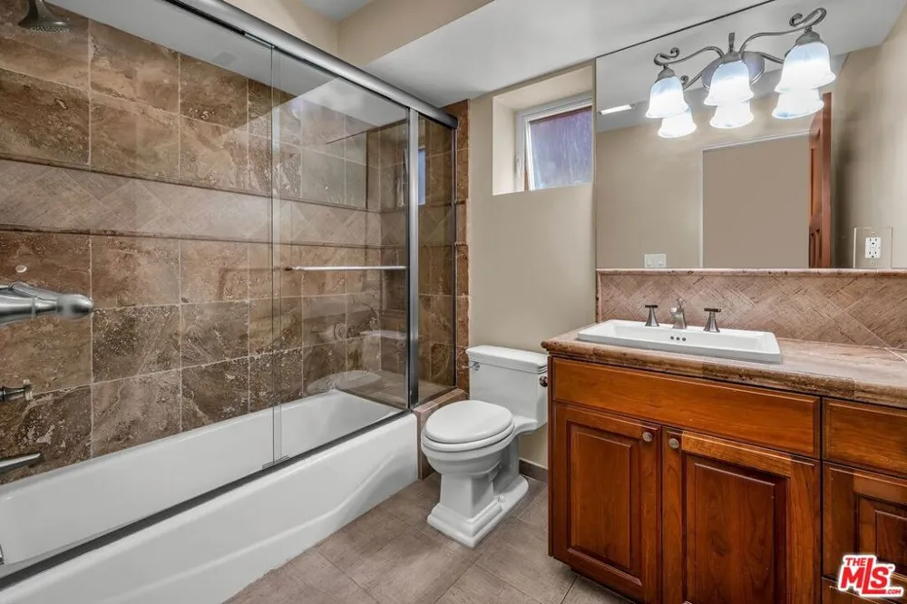 308 Gull Street Manhattan Beach, CA 90266