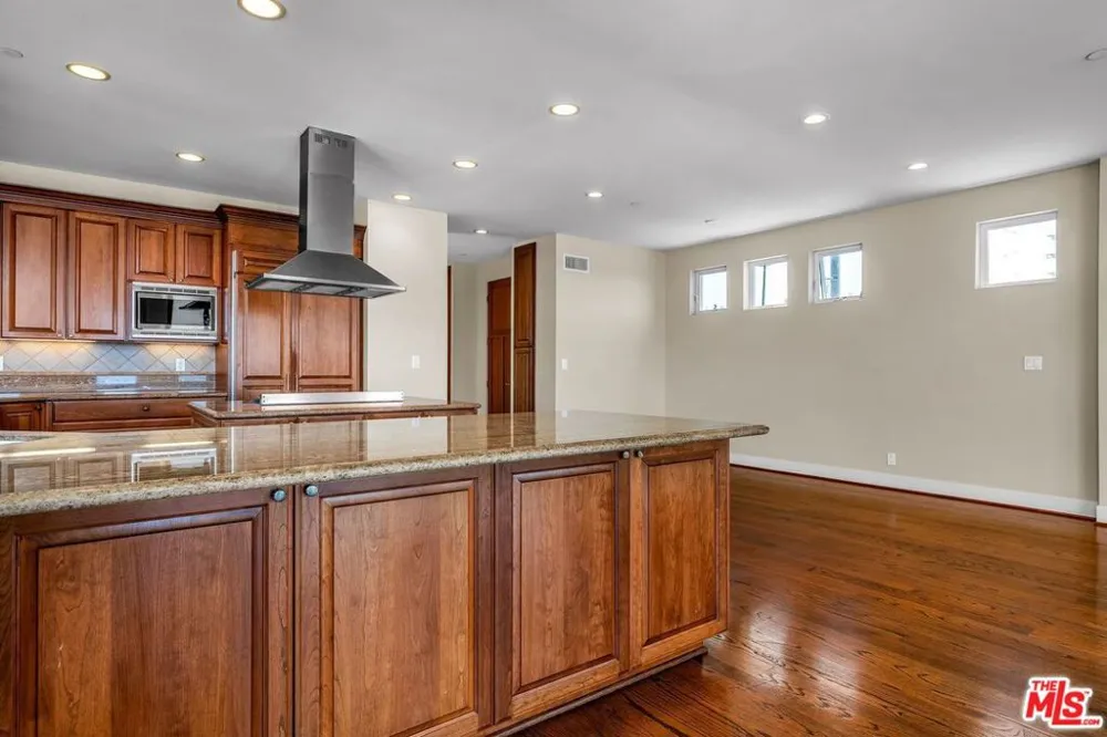 308 Gull Street Manhattan Beach, CA 90266