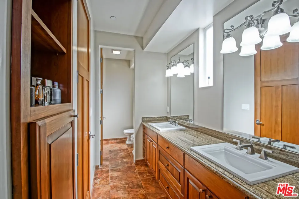 308 Gull Street Manhattan Beach, CA 90266