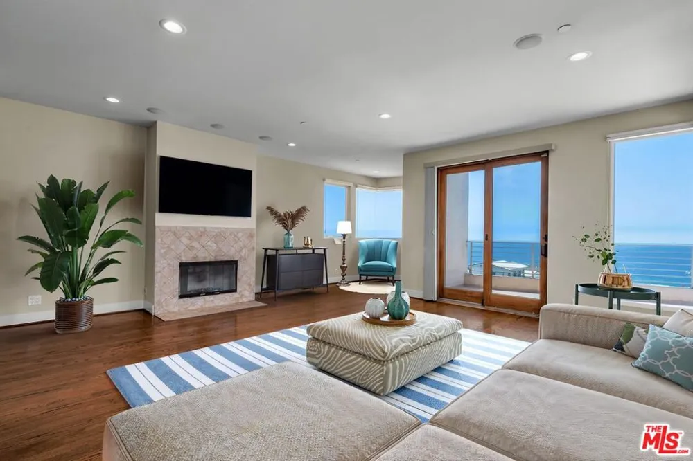 308 Gull Street Manhattan Beach, CA 90266