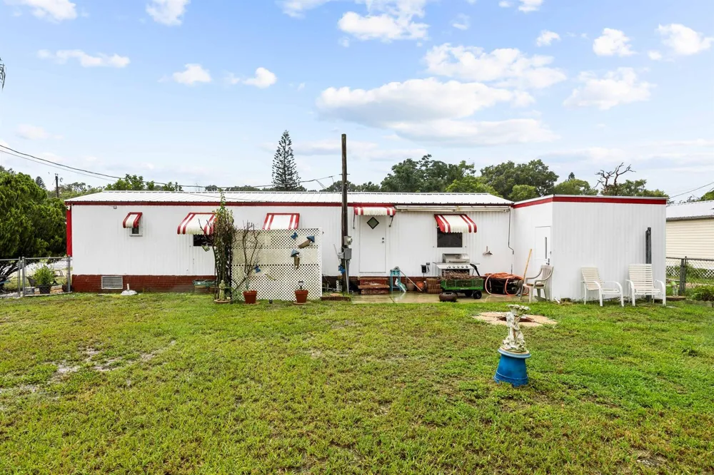 5985 SE 94TH TRAIL Okeechobee, FL 34974