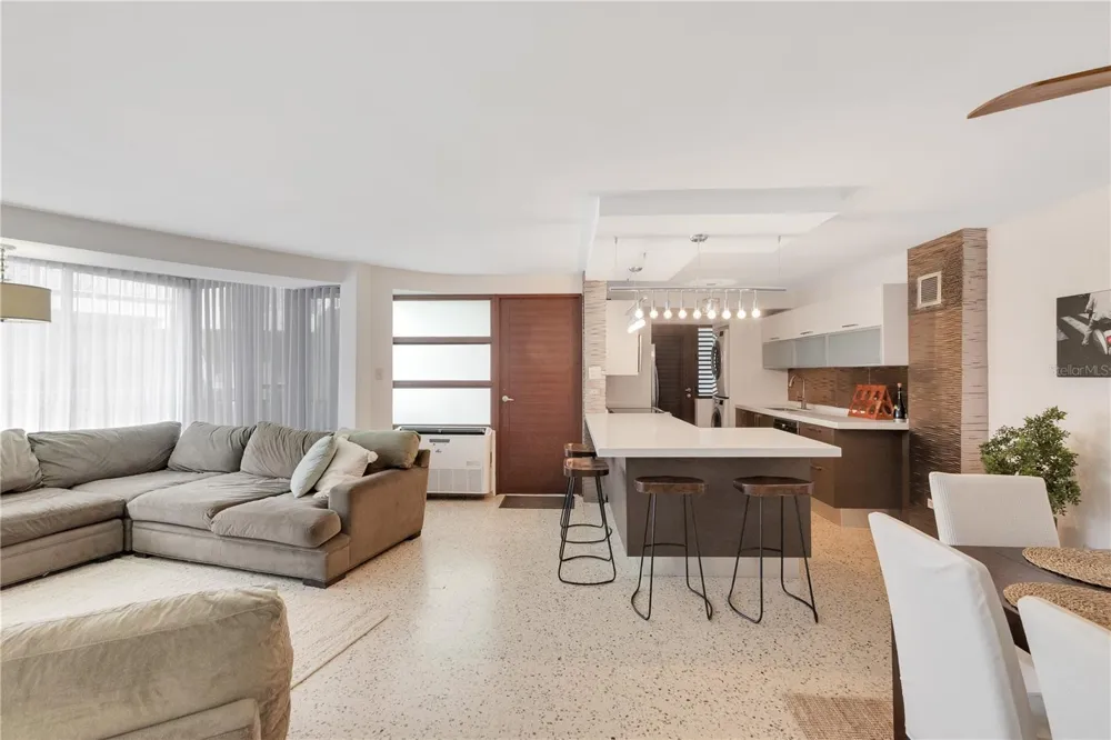 187 PINE GROVE #187 Carolina, PR 00979