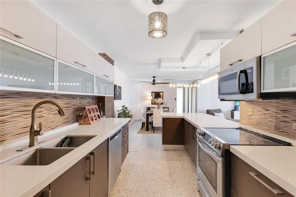 187 PINE GROVE #187 Carolina, PR 00979