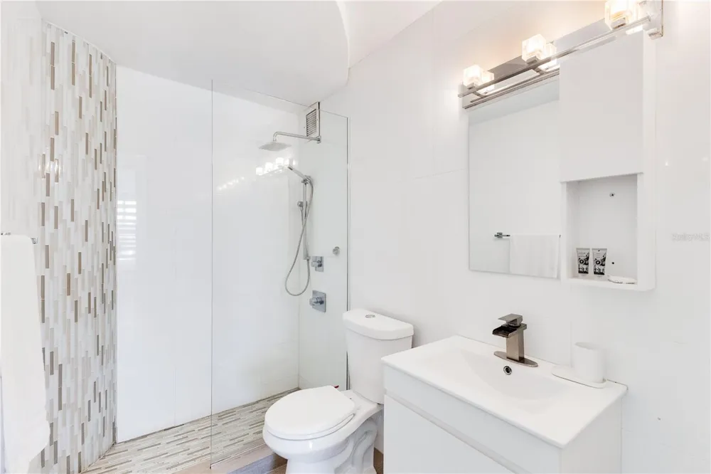 187 PINE GROVE #187 Carolina, PR 00979