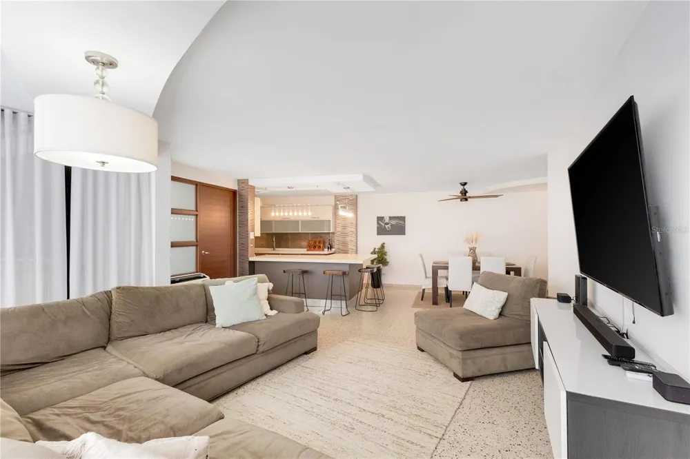 187 PINE GROVE #187 Carolina, PR 00979