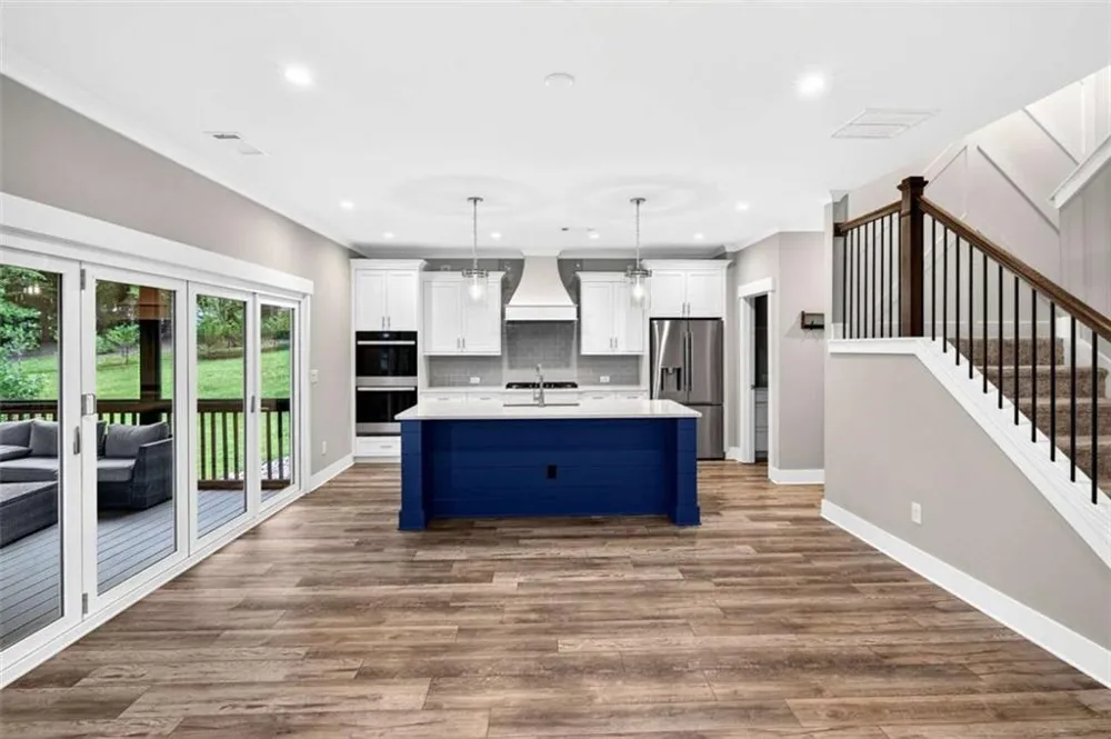 727 Old Collins Road Hoschton, GA 30548