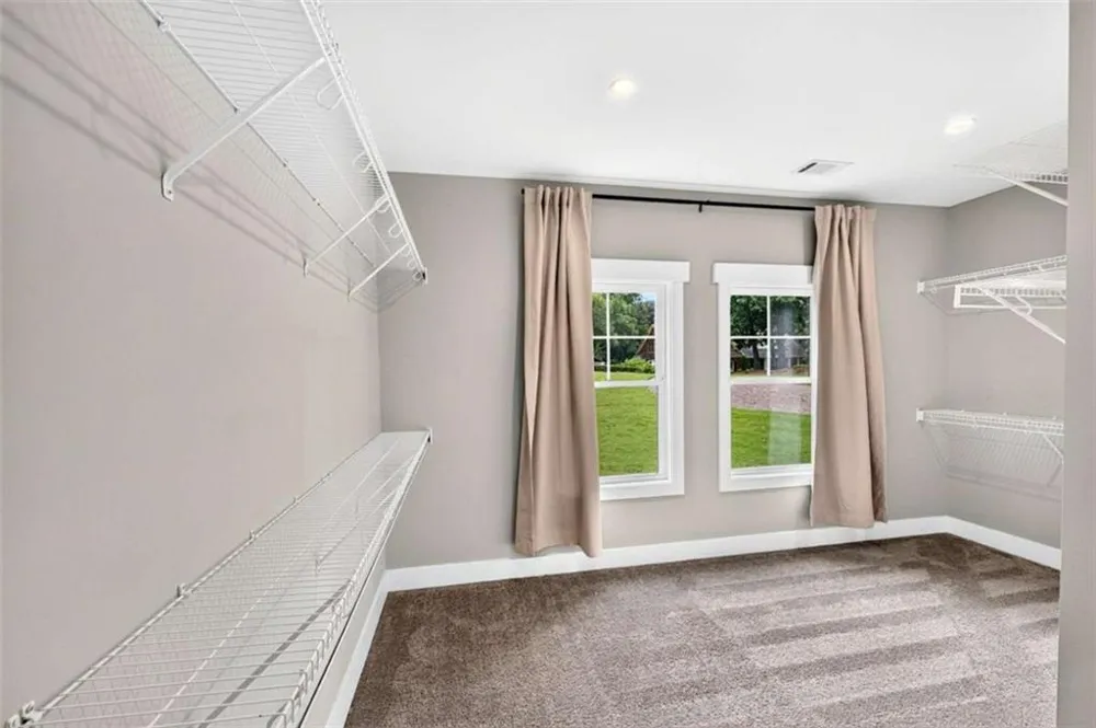 727 Old Collins Road Hoschton, GA 30548