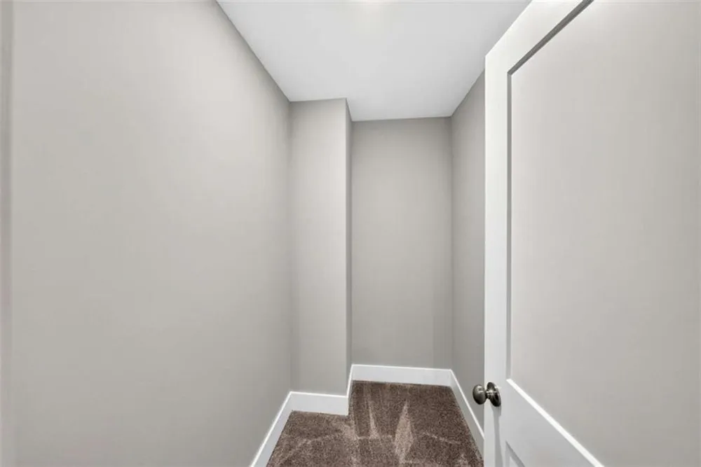 727 Old Collins Road Hoschton, GA 30548
