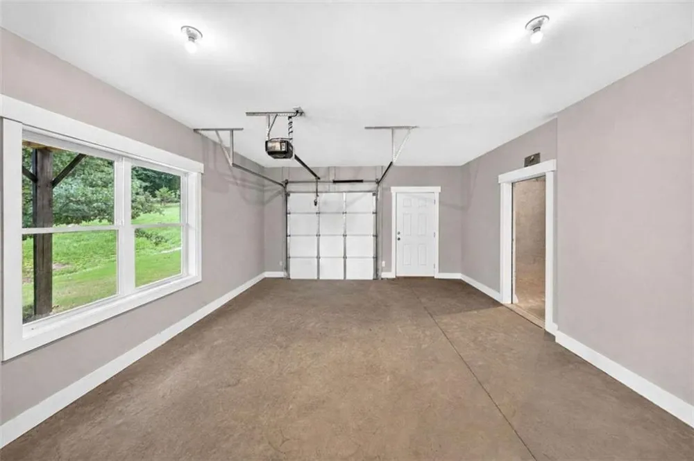 727 Old Collins Road Hoschton, GA 30548
