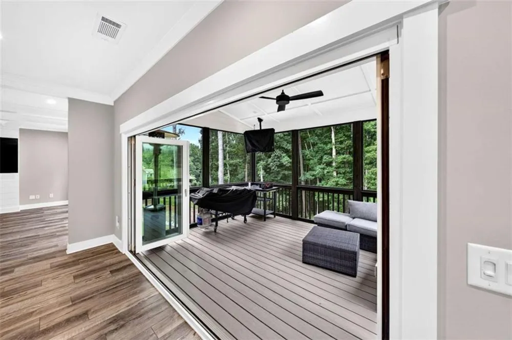 727 Old Collins Road Hoschton, GA 30548