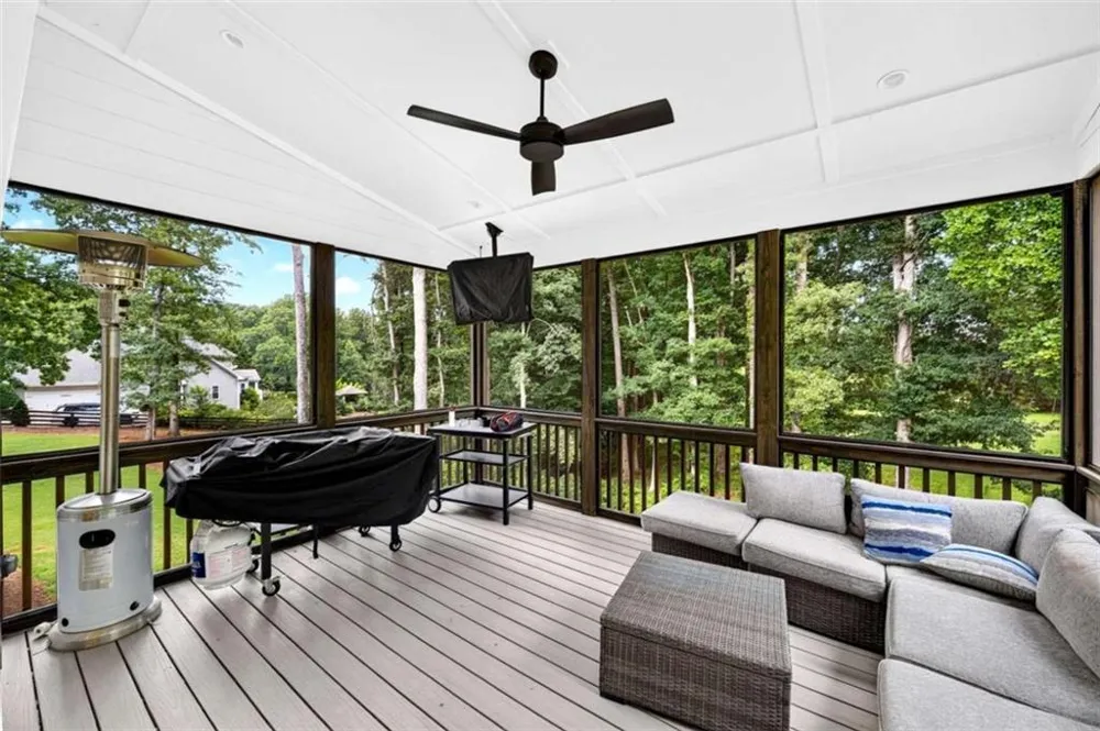 727 Old Collins Road Hoschton, GA 30548