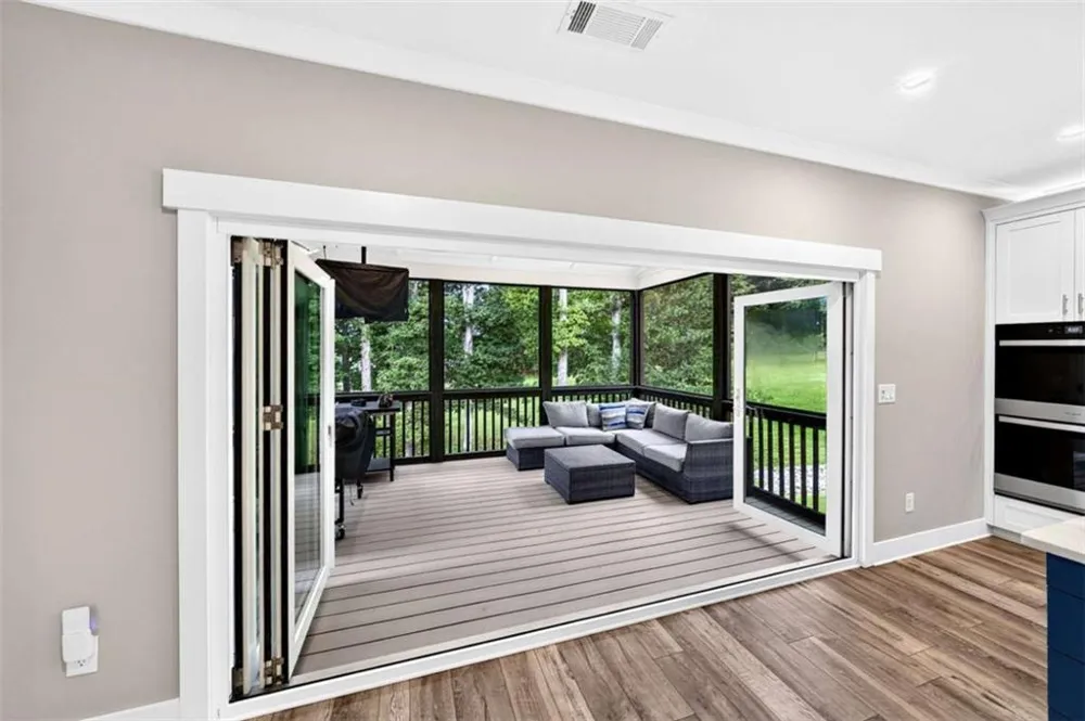 727 Old Collins Road Hoschton, GA 30548