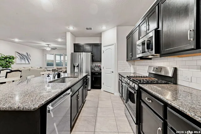 8239 Sunrise Gln Schertz, TX 78154