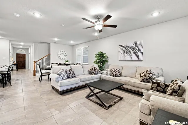 8239 Sunrise Gln Schertz, TX 78154