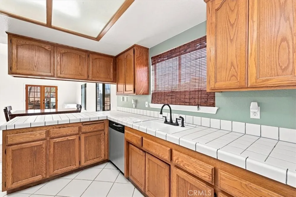 14464 Harvey Riverside, CA 92503