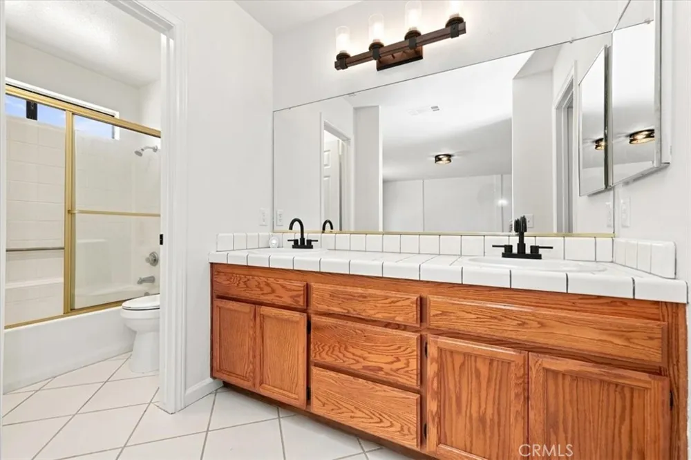 14464 Harvey Riverside, CA 92503