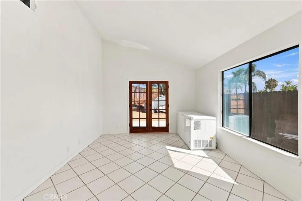 14464 Harvey Riverside, CA 92503