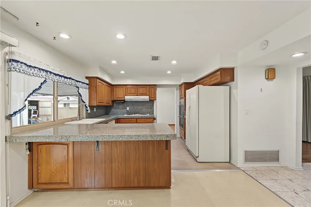 7791 Denise La Palma, CA 90623