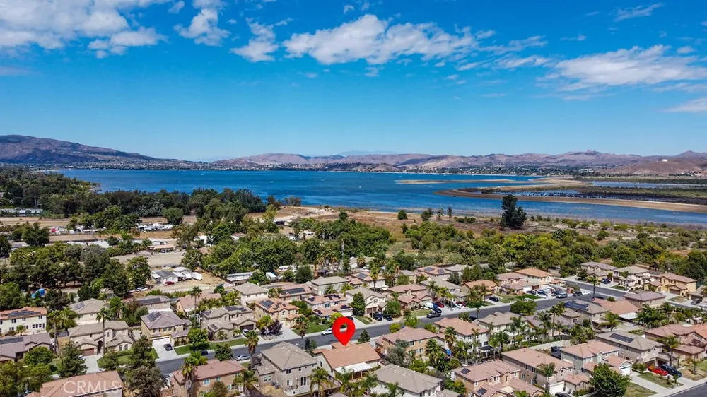 32898 Sandal Wood Lake Elsinore, CA 92530