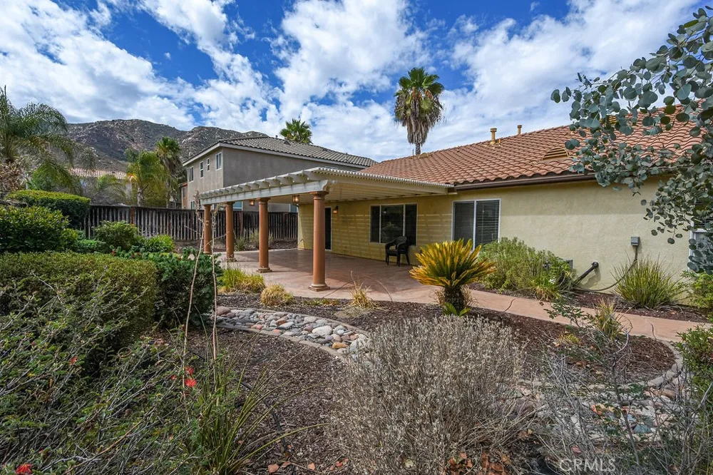 32898 Sandal Wood Lake Elsinore, CA 92530