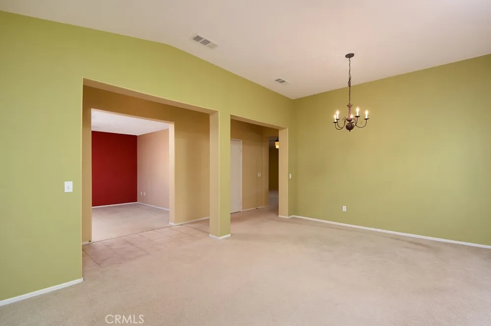 32898 Sandal Wood Lake Elsinore, CA 92530