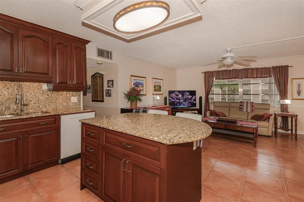 3071 NW 47TH TERRACE #326 Lauderdale Lakes, FL 33313