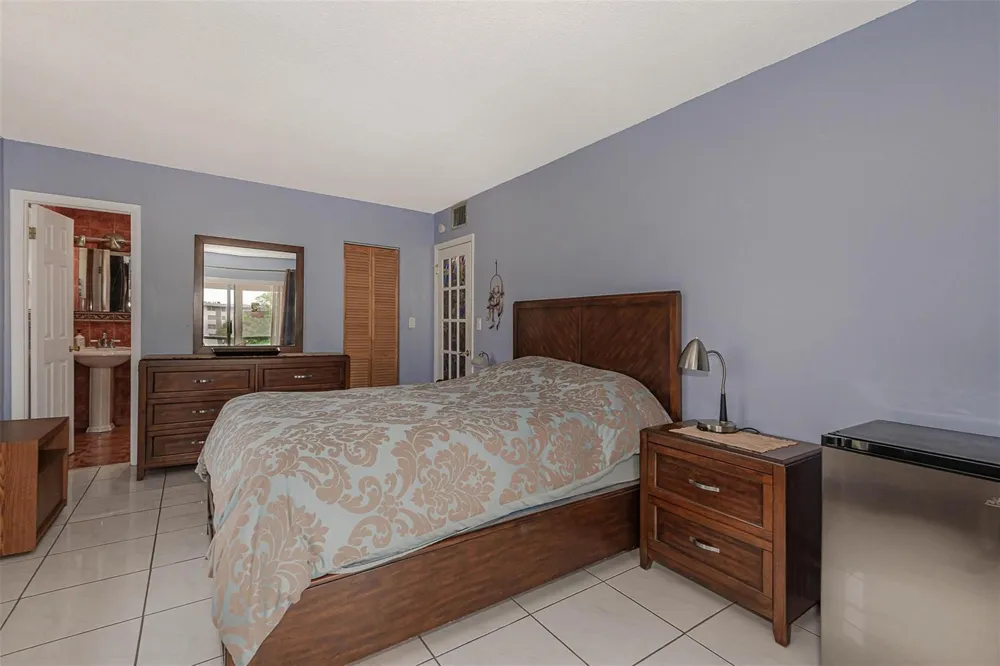 3071 NW 47TH TERRACE #326 Lauderdale Lakes, FL 33313