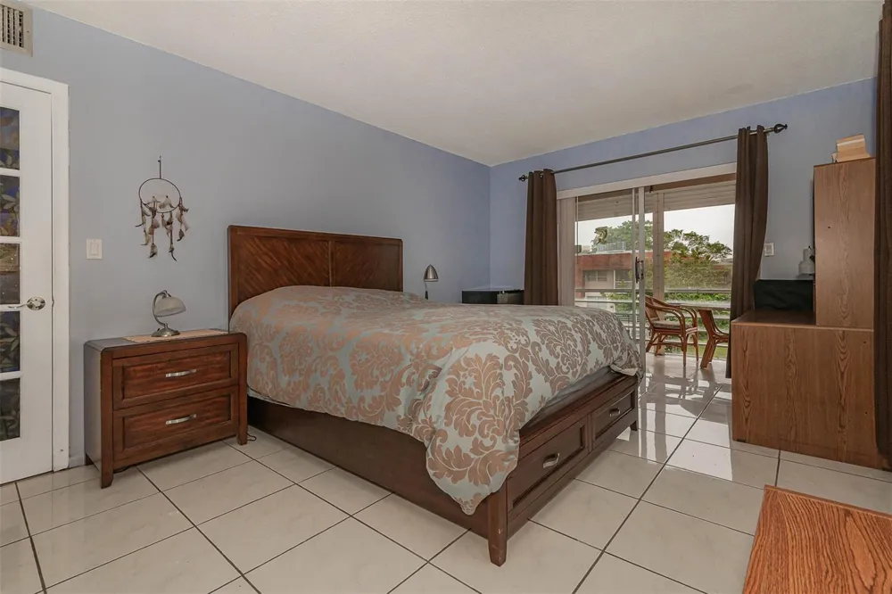 3071 NW 47TH TERRACE #326 Lauderdale Lakes, FL 33313
