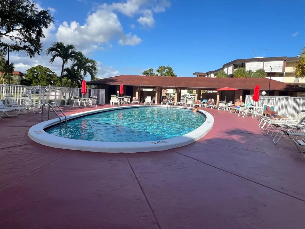 3071 NW 47TH TERRACE #326 Lauderdale Lakes, FL 33313