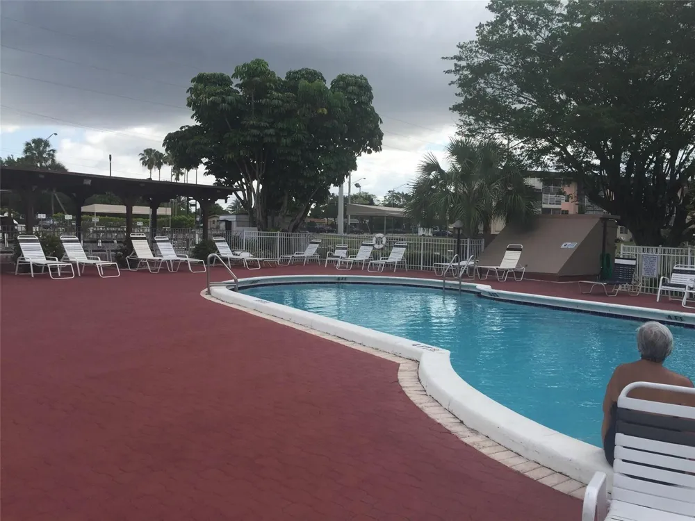 3071 NW 47TH TERRACE #326 Lauderdale Lakes, FL 33313