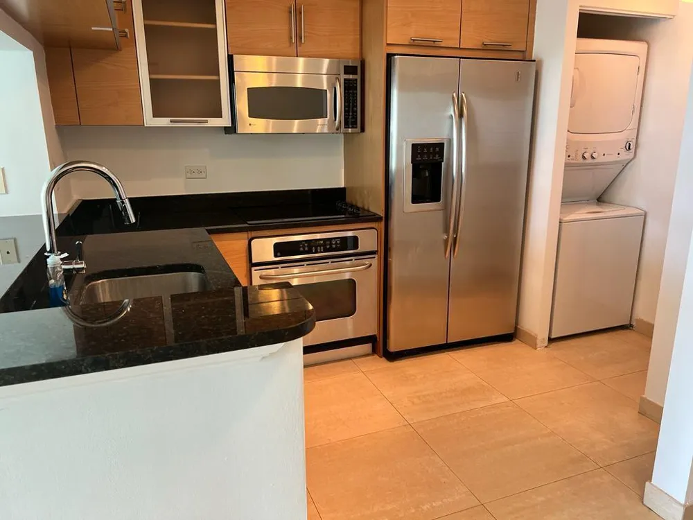 31 SE 5TH STREET #1206 Miami, FL 33131