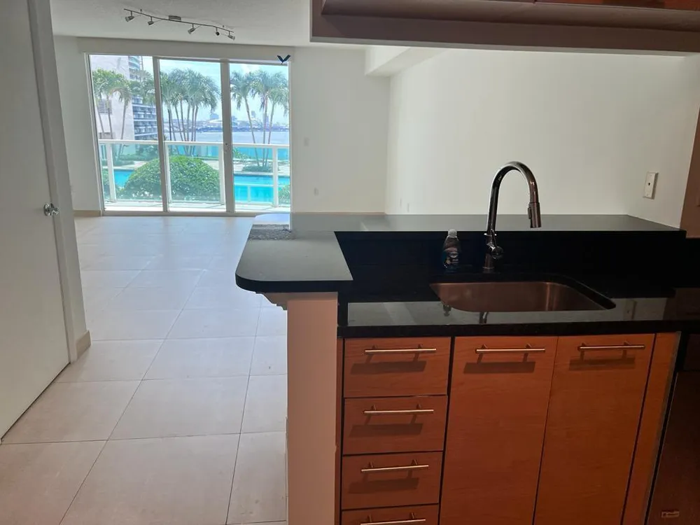 31 SE 5TH STREET #1206 Miami, FL 33131